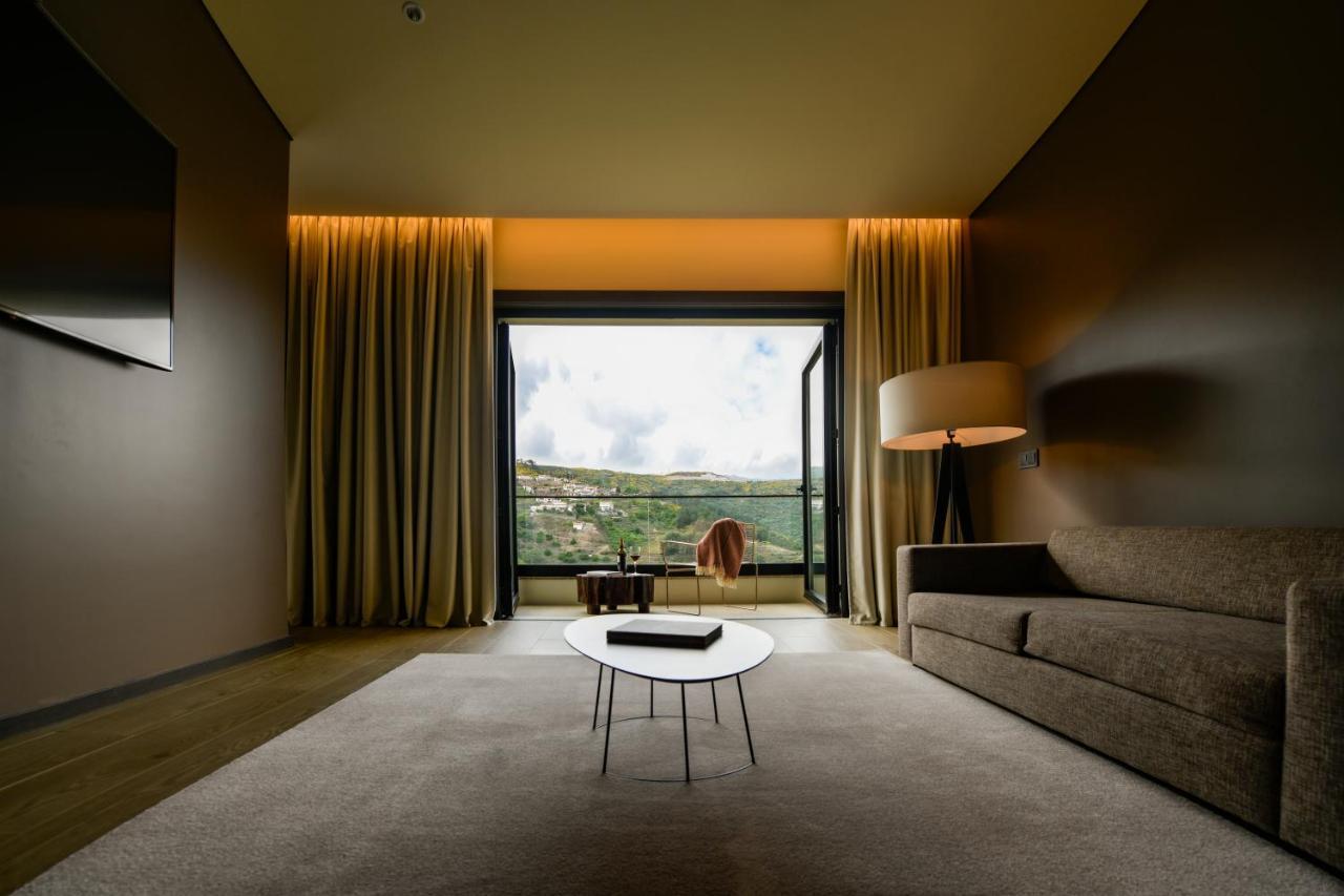 Mw Douro Wine & Spa Santa Marta de Penaguião Esterno foto A room at the hotel