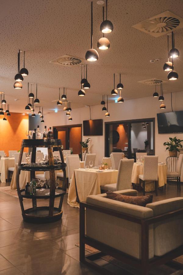 Mw Douro Wine & Spa Santa Marta de Penaguião Esterno foto Restaurant
