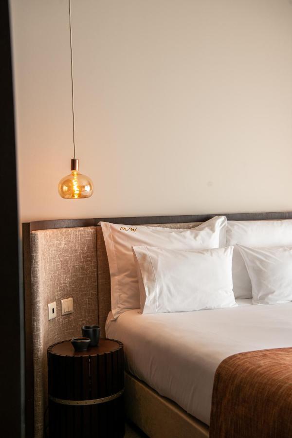 Mw Douro Wine & Spa Santa Marta de Penaguião Esterno foto A bed with two pillows