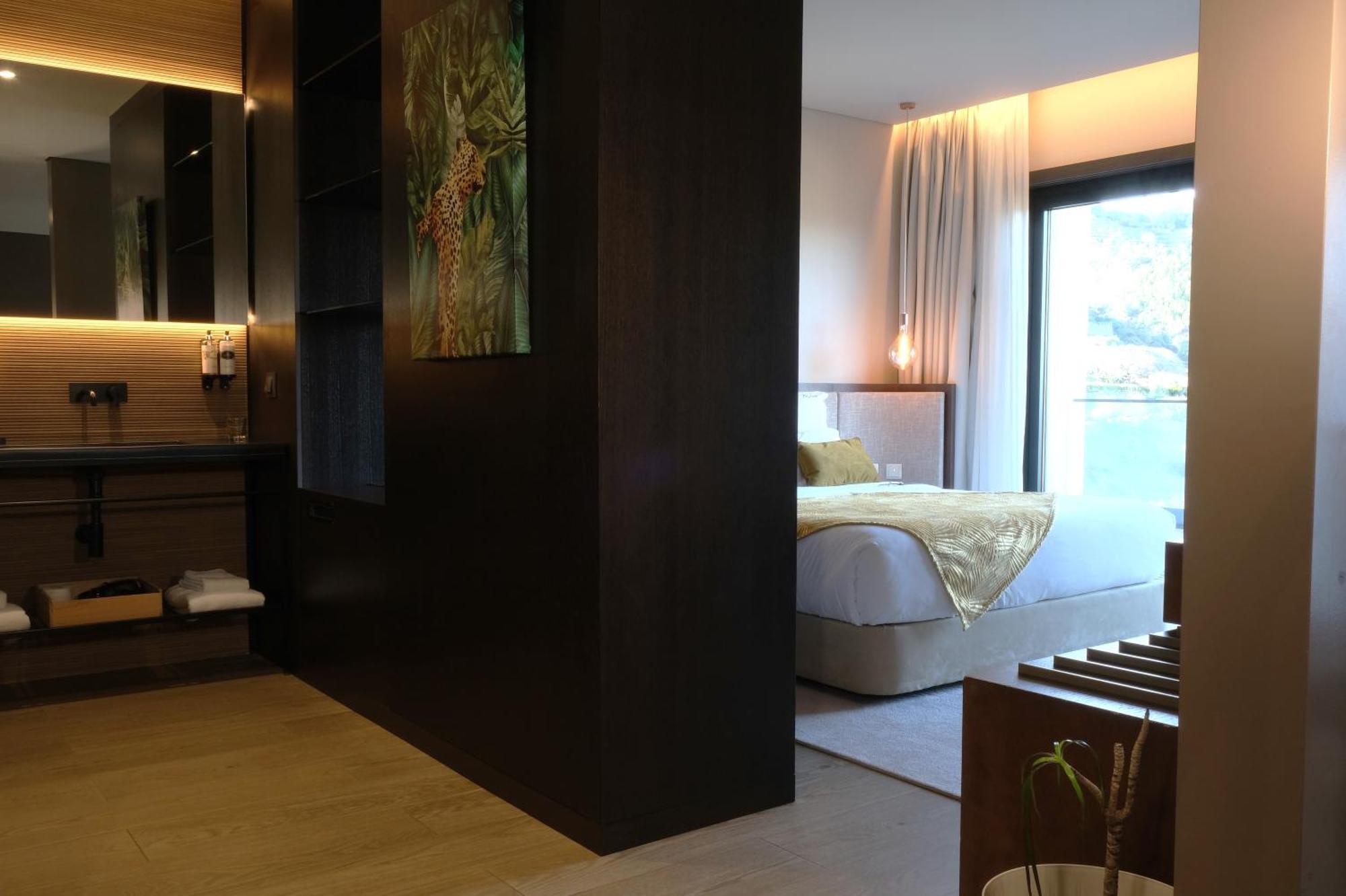 Mw Douro Wine & Spa Santa Marta de Penaguião Esterno foto A room at the hotel